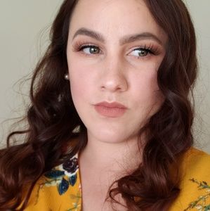 Meet your Posher, Tina